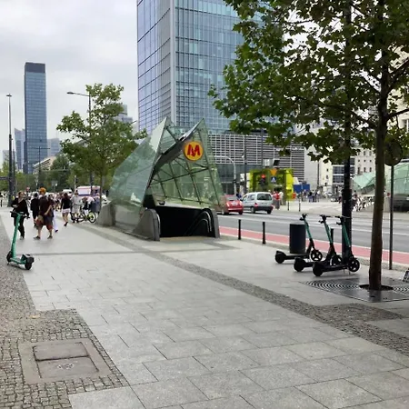 Centrum Moniuszki10 Parking * 바르샤바